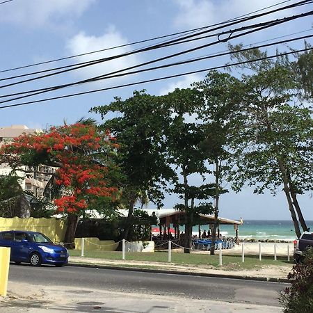 Southern Surf Beach Apartments Rockley Eksteriør billede
