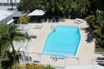 Southern Surf Beach Apartments Rockley Eksteriør billede