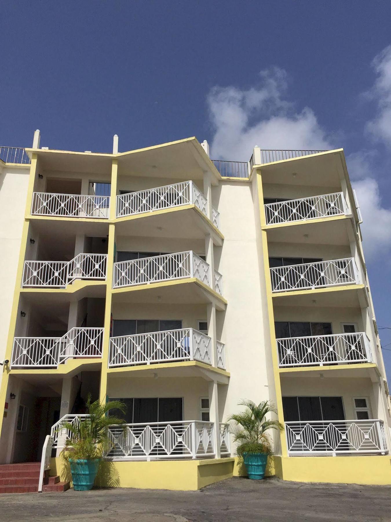 Southern Surf Beach Apartments Rockley Eksteriør billede